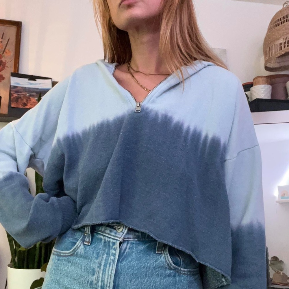 aerie lightweight hoodie * size medium * loose fit * comfy * casual * cute *